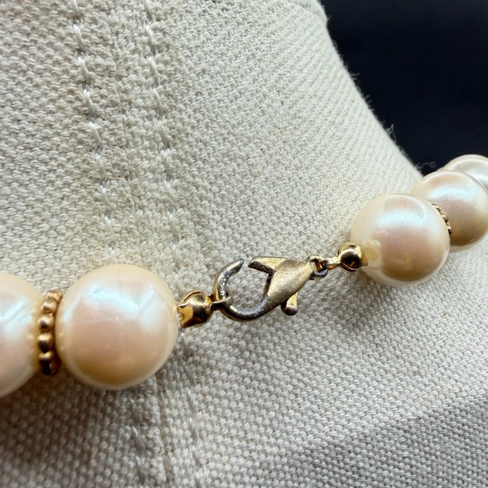 Cream Faux Pearl Beaded Necklace Gold Tone Spacer Classic Elegant Statement